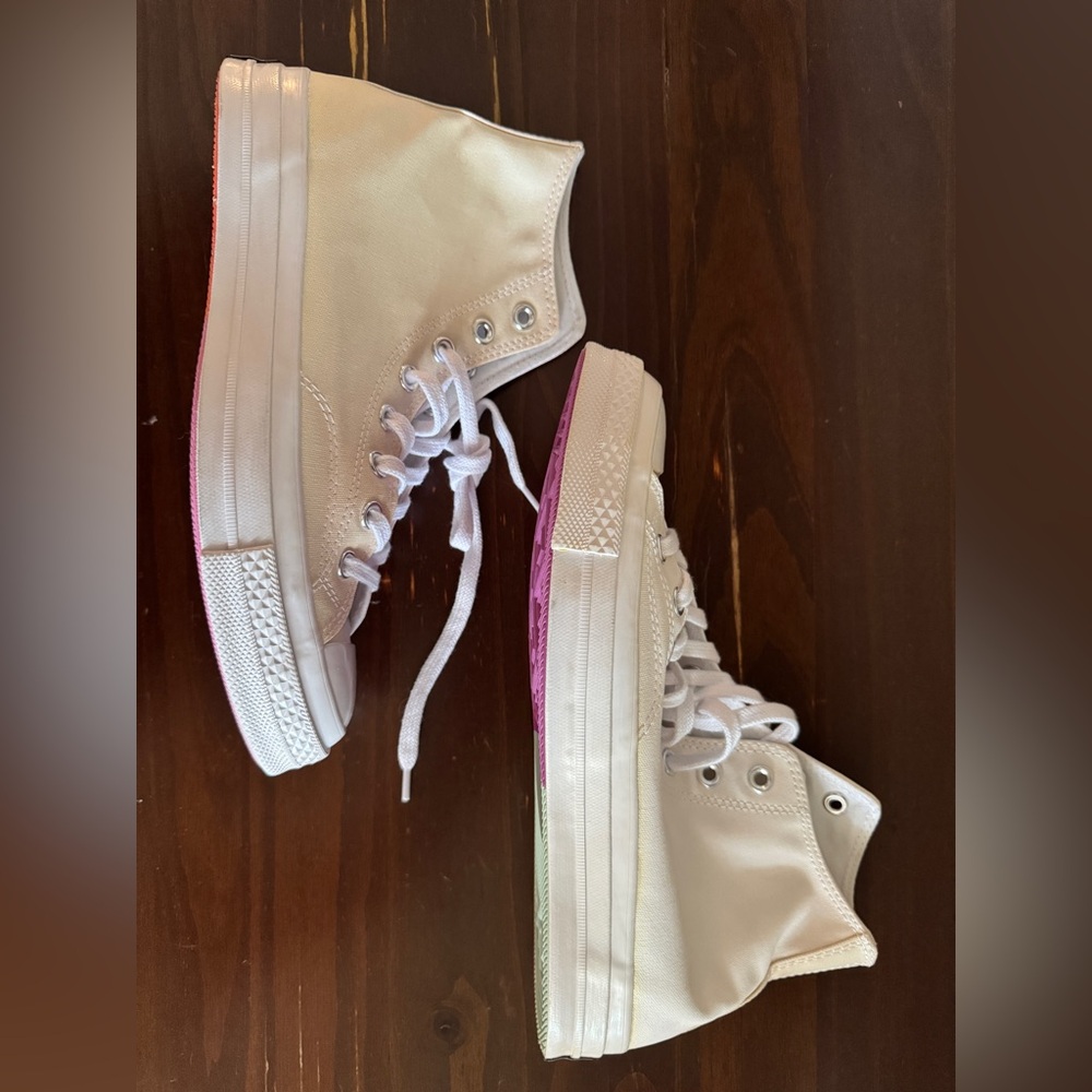 Color Changing Converse - Picture 6 of 10